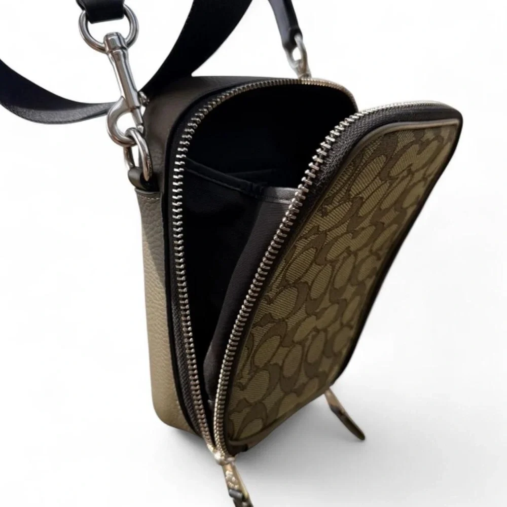 ✨HARD-TO-FIND COLORWAY✨ ~ Coach Crossbody Bag in Olive Drab/Utility Green
